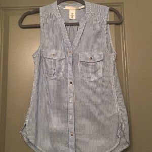 H&M sleeveless shirt